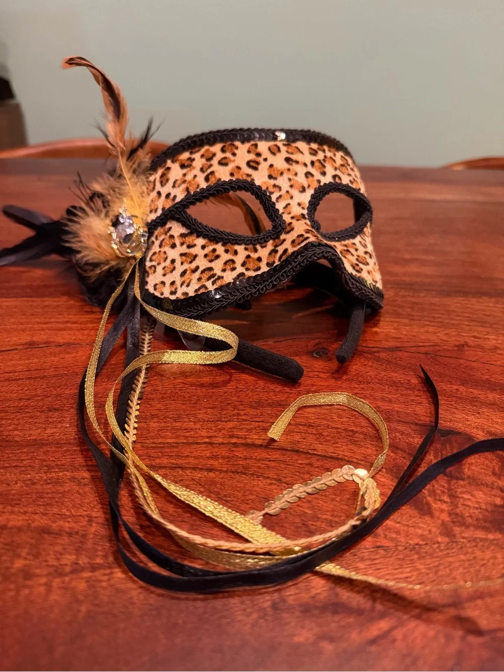 Adult Leopard Print Feather Masquerade Mask - Halloween Costume